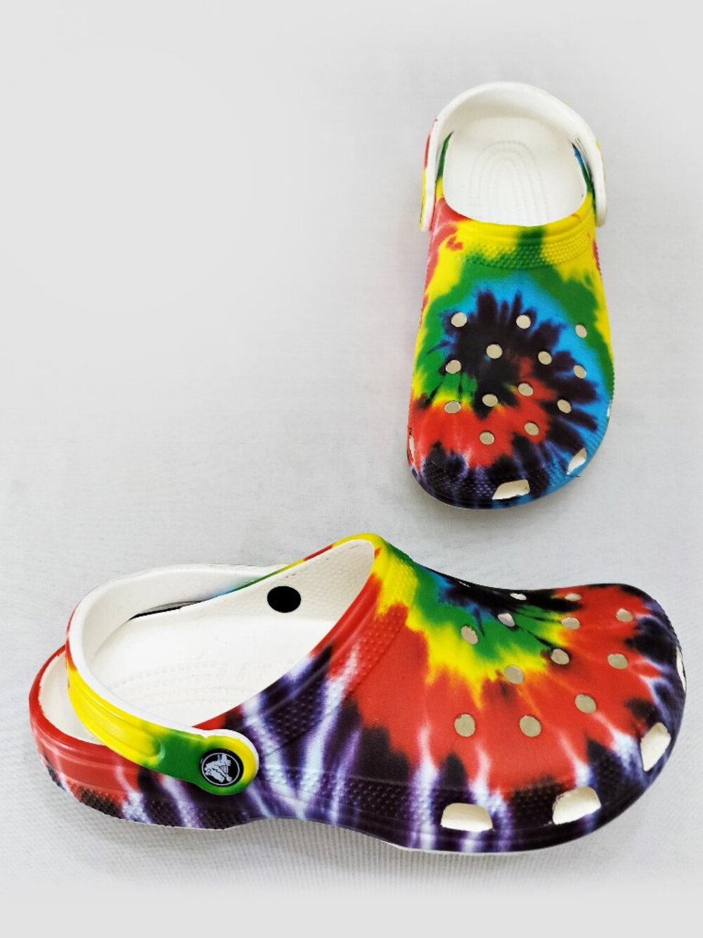 CROCS Baya Classic Rainbow Tie-Dye Clogs Graphic Unisex Water Shoes M/8 - W/10 - Picture 5 of 9